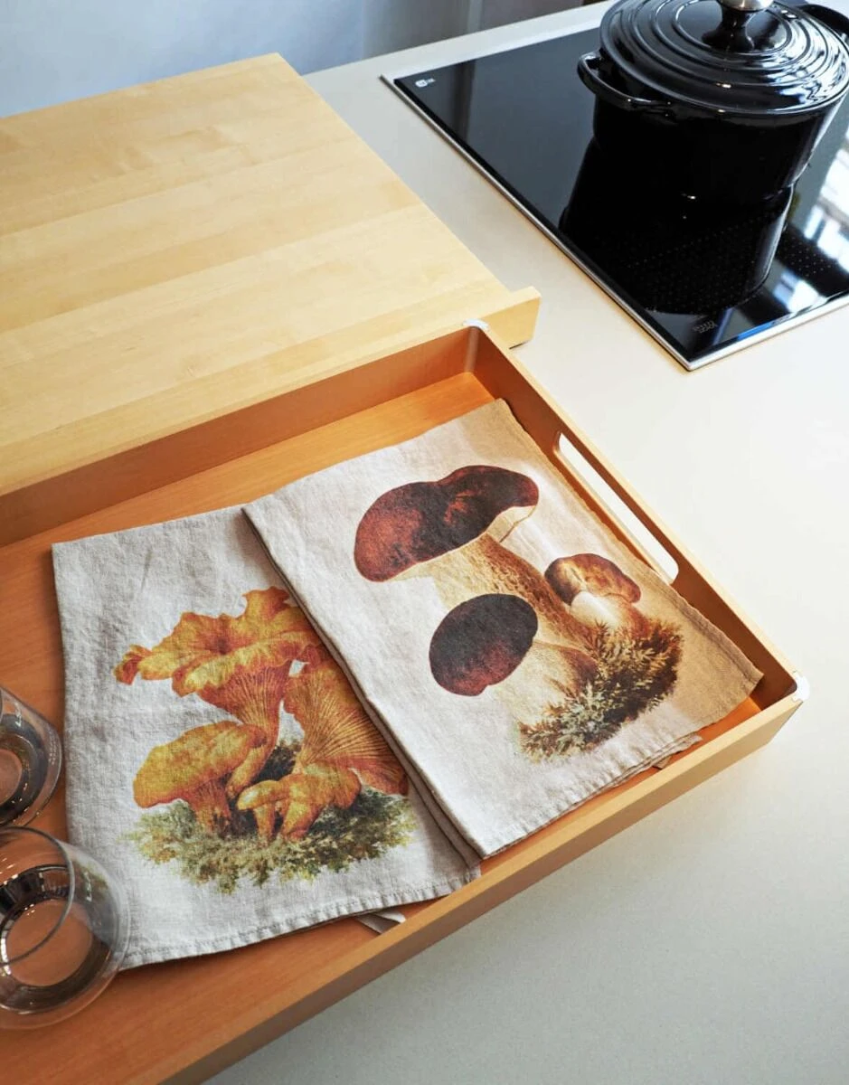 Oldenhof Mushrooms handdoek 42 x 60 cm linnen 2 stuks Oldenhof Mushrooms Handdoek 42 X 60 Cm Linnen 2 Stuks -Exporteren Oldenhof winkel autumn mushroom linen kitchen towel set by linoroom 1