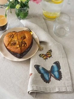 Oldenhof Flying Butterflies Servet 45 X 45 Cm Linnen 6 Stuks -Exporteren Oldenhof winkel linoroom napkins butterflies vertical lr 4