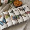 Oldenhof Flying Butterflies Servet 45 X 45 Cm Linnen 6 Stuks -Exporteren Oldenhof winkel linoroom napkins butterflies vertical lr 7 34