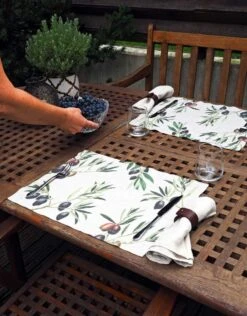 Oldenhof Olives Placemat 35 X 48 Cm Linnen 2 Stuks -Exporteren Oldenhof winkel olive print linen placemats 5